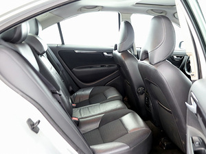 Volvo S60 Summum Facelift ATM 2.0 132kW (7 фото из 7)