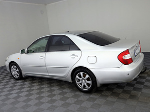 Toyota Camry Luxury ATM 2.4 112kW (4 фото из 7)