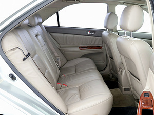 Toyota Camry Luxury ATM 2.4 112kW (7 фото из 7)