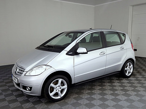 Mercedes-Benz A 160 Elegance Facelift 1.5 70kW (2 фото из 7)