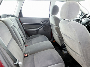 Ford Focus Ghia Facelift LPG 1.8 85kW (7 фото из 8)