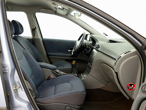 Renault Laguna Comfort 1.8 88kW (6 фото из 7)