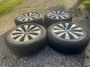 Литые диски Volkswagen (2 фото из 3)