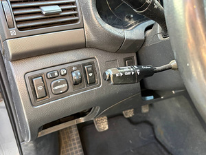 Toyota Avensis (8 фото из 9)