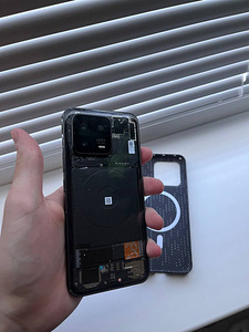 Xiaomi 13 8/256GB (3 foto / 10)