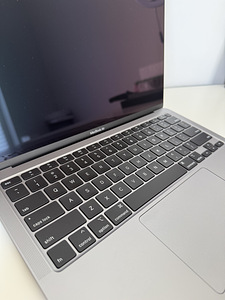 MacBook Air Retina 13″, 2020 (2 foto / 6)