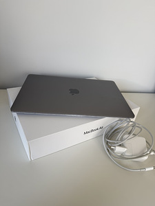 MacBook Air Retina 13″, 2020 (4 foto / 6)
