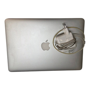 Ноутбук MacBook Air 13" 2017 128Gb + зарядка + коробка (3 фото из 5)