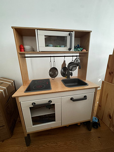 Детская игровая кухня IKEA + аксессуары (3 фото из 4)