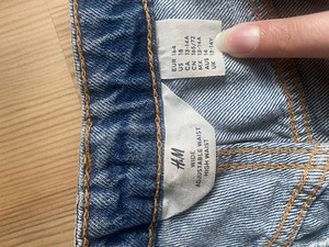 Джинсы H&M 164 (3 фото из 3)