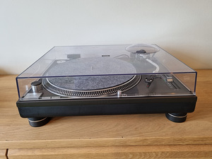 Legendaarne vinüülplaadimängija Technics SL-1210 MK2 (2 foto / 10)