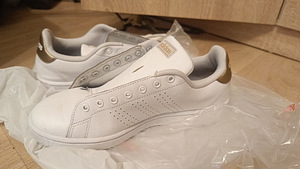 Naiste adidas Advantage tennised (2 foto / 4)