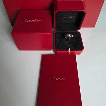 Cartier Love с 3 бриллиантами из белого золота