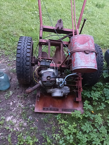 Omaehitatud aiatraktor motorolleri mootoriga (3 foto / 4)