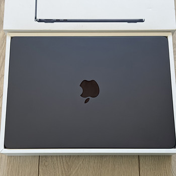 Apple Macbook Air 13 M3 8/256GB Midnight SWE nagu uus!