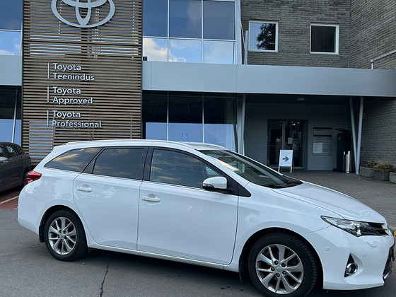 Toyota Auris 1.6 Valvematic Luxury