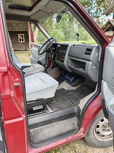 VW T4 Multivan (2 фото из 15)