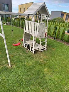 Laste mängumaja koos kiikedega (2 foto / 6)