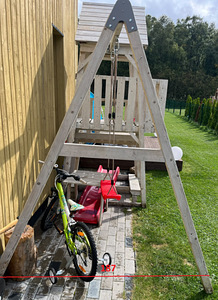 Laste mängumaja koos kiikedega (6 foto / 6)