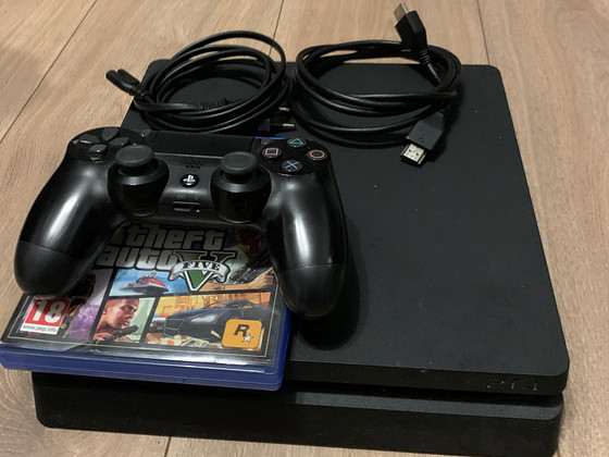 PS4 slim