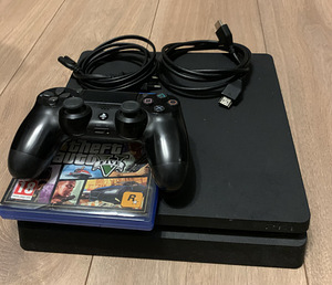 PS4 slim (1 фото из 7)