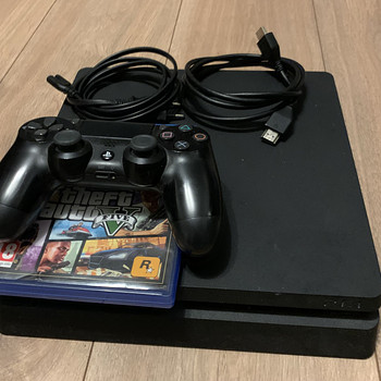 PS4 slim