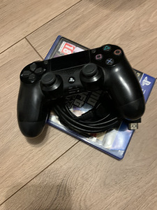 PS4 slim (6 фото из 7)