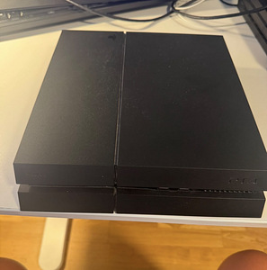 PlayStation 4 500GB (1 foto / 6)