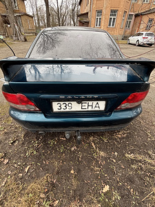 Mitsubishi Galant (8 фото из 11)