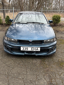 Mitsubishi Galant (9 фото из 11)