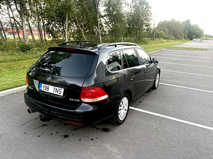 Volkswagen Golf (4 фото из 14)