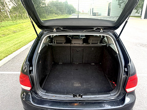Volkswagen Golf (5 фото из 14)