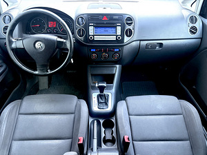 Volkswagen Golf Plus (7 фото из 15)