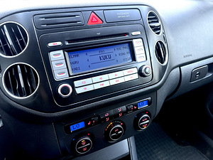Volkswagen Golf Plus (9 фото из 15)