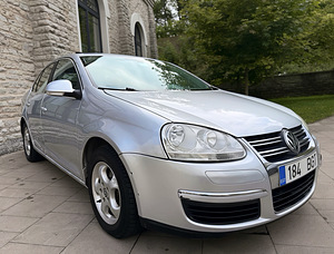 VOLKSWAGEN JETTA / 1.9 ДИЗЕЛЬ / АВТОМАТ / ТО 09.2027 (1 фото из 15)