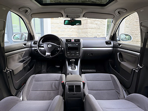 VOLKSWAGEN JETTA / 1.9 ДИЗЕЛЬ / АВТОМАТ / ТО 09.2027 (10 фото из 15)
