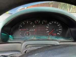 Audi A4 1.6 bensiin 1995 (2 foto / 4)