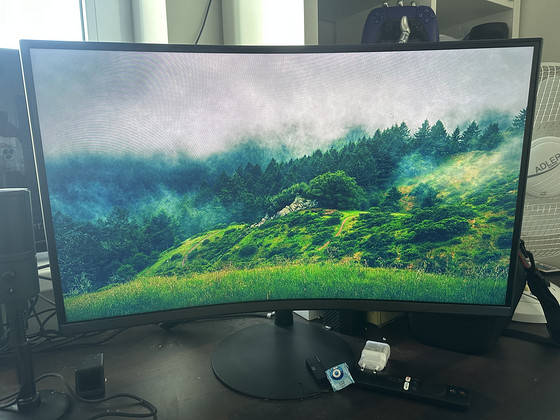 Samsung monitor C27T55