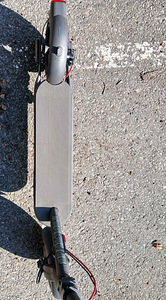 Xiaomi Electric Scooter 4 (5 фото из 7)