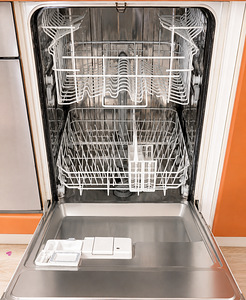 Integreeritav nõudepesumasin Zanussi 45 cm (1 foto / 2)