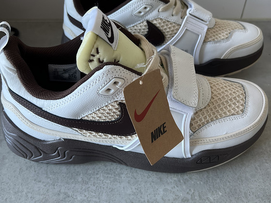 Nike tossud