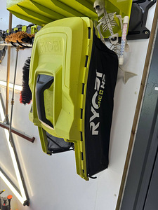 Ryobi RY18LMX40B 18V аккумуляторная газонокосилка 40 см (7 фото из 7)