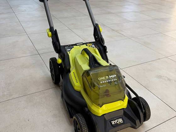 Ryobi RY18LMX40B 18V akumuruniiduk 40 cm