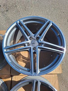 19"/20" оригинальные диски Mercedes-Benz AMG GT 5x112 (3 фото из 5)