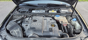 Audi A4 B7 2.0 TDI (11 фото из 11)