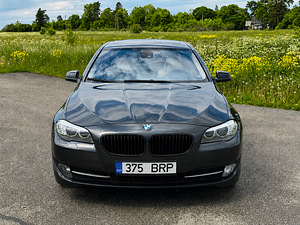 BMW 520D F10 2010 (4 foto / 15)