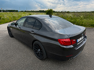 BMW 520D F10 2010 (2 foto / 15)