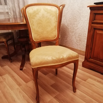 Стулья