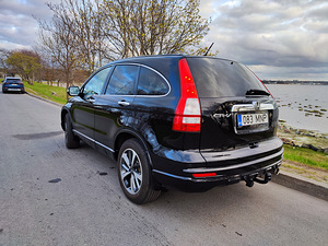 Honda CR-V 2011 2.0 AT (2 foto / 7)