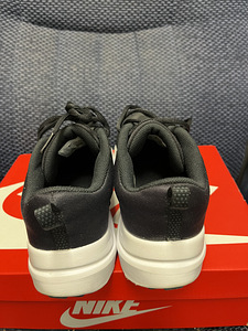 NIKE тренировочные кроссовки 37.5 Новые (3 фото из 4)